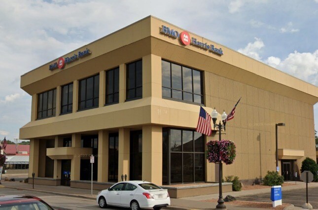 500 Main St E, Menomonie, WI à louer - Photo du bâtiment - Image 1 de 4