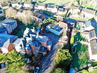 Plus de détails pour Former Ambulance Depot, Maids Moreton - Industriel à vendre