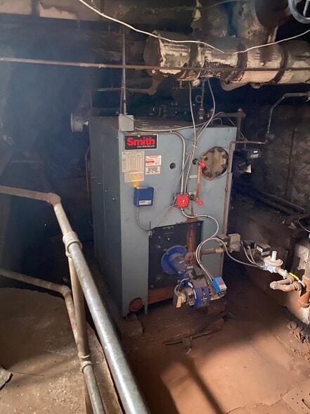 57 Whiting St, New Britain, CT for lease - Building Photo - Image 3 of 18