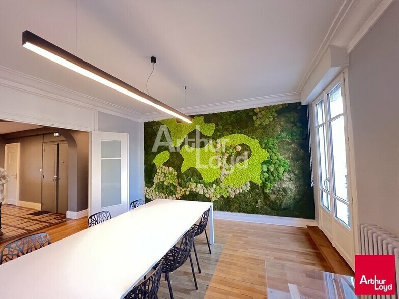 Office in Rennes for lease - Interior Photo - Image 3 of 4