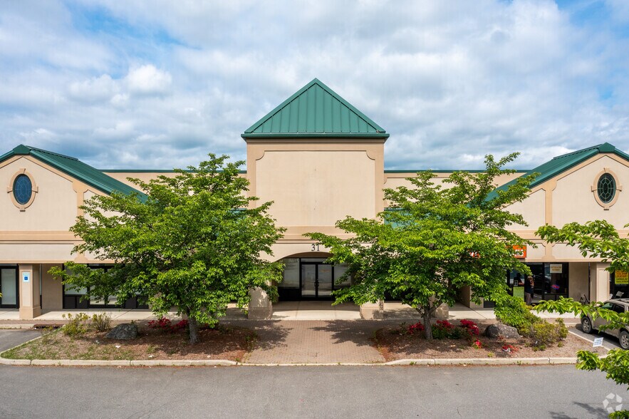 31 Route 22, Pawling, NY à louer - Photo du bâtiment - Image 2 de 4