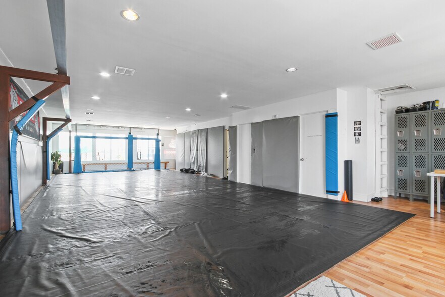 12923 Venice Blvd, Los Angeles, CA à vendre - Photo intérieure - Image 3 de 14