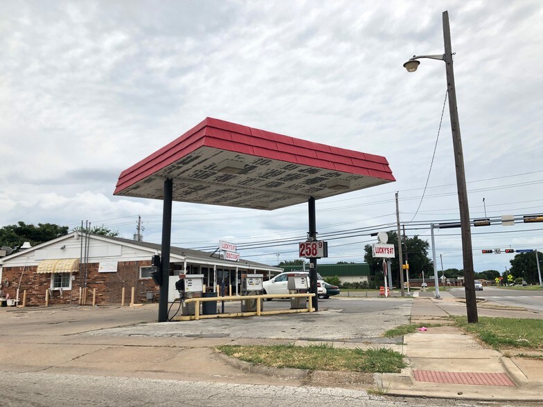 4511 Rhea Rd, Wichita Falls, TX à vendre - Photo du bâtiment - Image 2 de 2