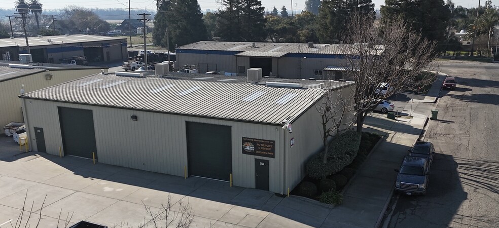 3124 Commerce way, Turlock, CA for lease - Primary Photo - Image 1 of 1