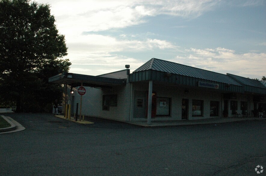 17501-17533 Redland Rd, Derwood, MD à louer - Photo du bâtiment - Image 3 de 4