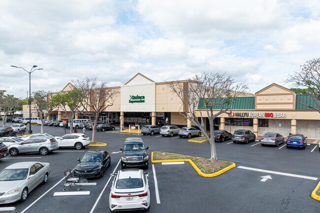 Plus de détails pour 6702-6900 N University Dr, Tamarac, FL - Commerce de détail à louer