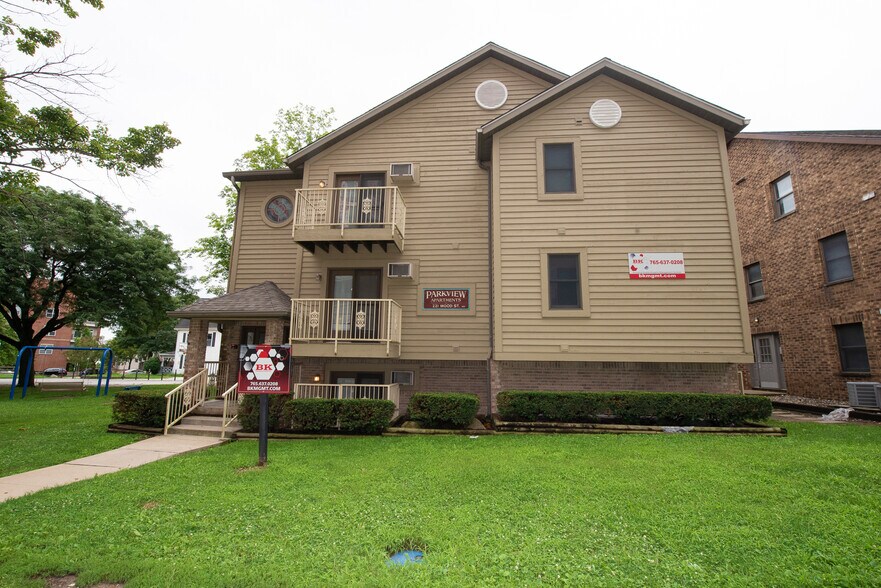 221 W Wood St, West Lafayette, IN à vendre - Photo du bâtiment - Image 1 de 15