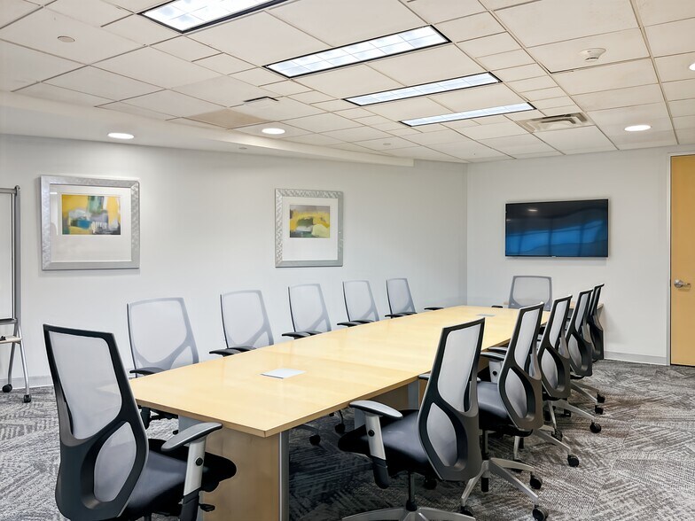 150 Motor Pkwy, Hauppauge, NY à louer - Photo intérieure - Image 3 de 15