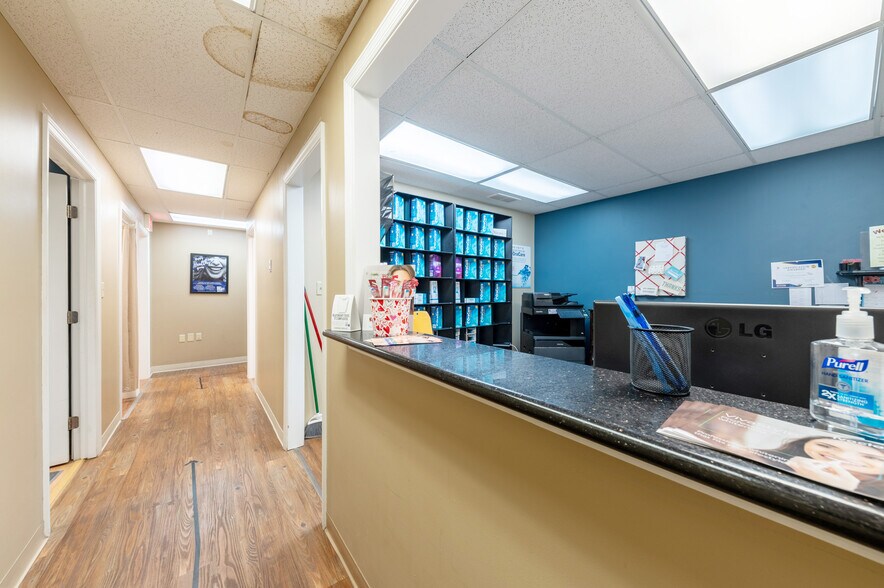 1016 Maple Dr, Morgantown, WV à louer - Photo du bâtiment - Image 3 de 11