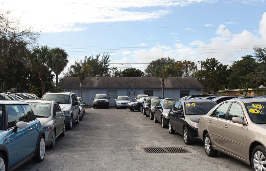 2722 Westgate Ave, West Palm Beach, FL for sale - Primary Photo - Image 1 of 1