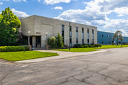 2901 W Lakeview Rd, Lawrence KS - Entrepôt