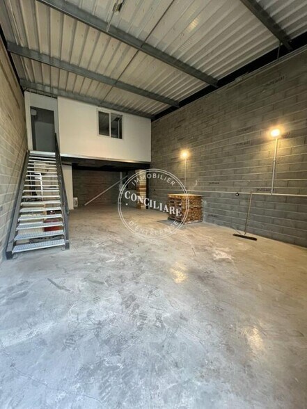 22 Avenue De Pradié, Portet-sur-Garonne for sale - Interior Photo - Image 1 of 19