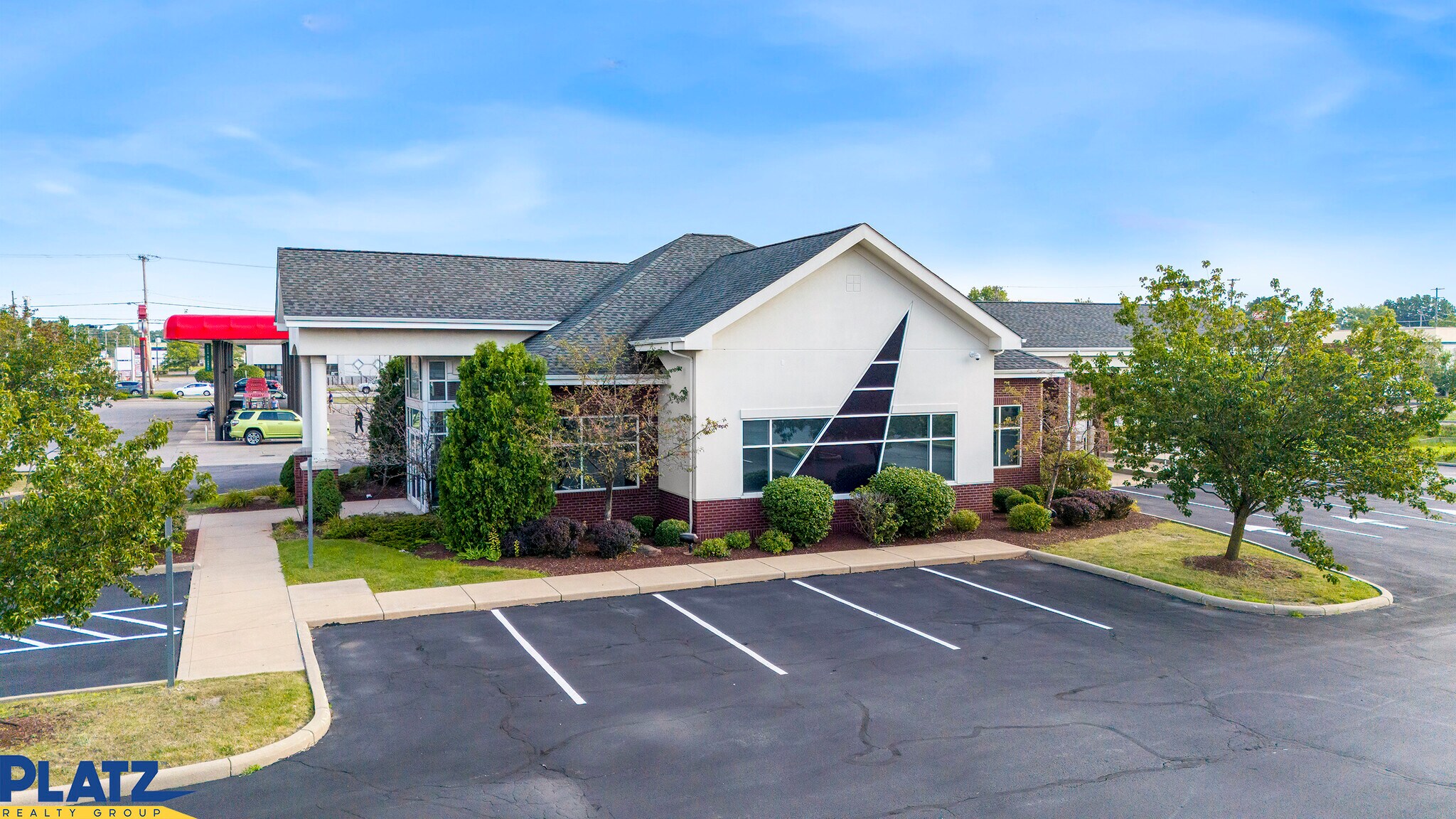 101 S Canfield Niles Rd, Youngstown, OH à louer Photo du bâtiment- Image 1 de 19