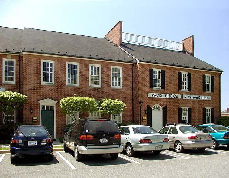 10505-10511 Braddock Rd, Fairfax, VA for lease - Building Photo - Image 2 of 4