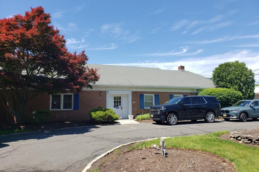 40 Middlesex Ave, Metuchen, NJ à vendre - Photo du bâtiment - Image 3 de 3