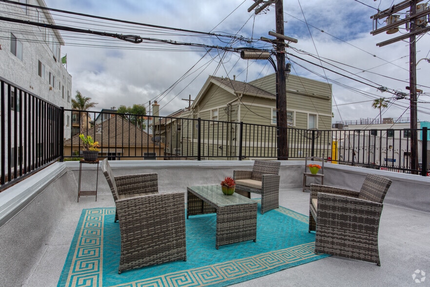 18 Breeze Ave, Venice, CA for sale - Building Photo - Image 3 of 42