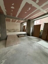 100 Avenue Simon Bolivar, Paris for lease Interior Photo- Image 1 of 9