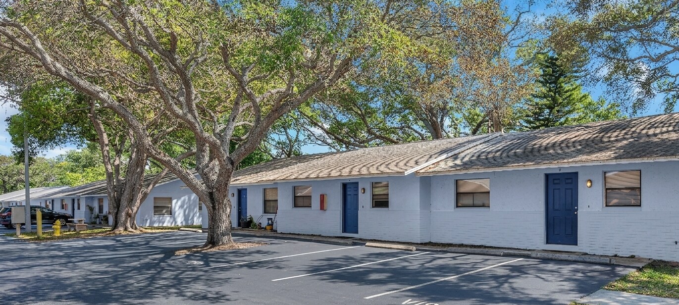 950 Beltrees St, Dunedin, FL à vendre Photo principale- Image 1 de 27