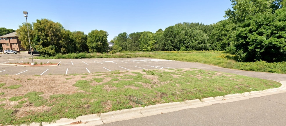 COON RAPIDS 3 PROPERTY PORTFOLIO portefeuille de 3 propriétés à vendre sur LoopNet.ca - Photo du bâtiment - Image 3 de 3