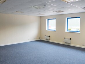 Manchester St, Oldbury for lease Interior Photo- Image 2 of 4