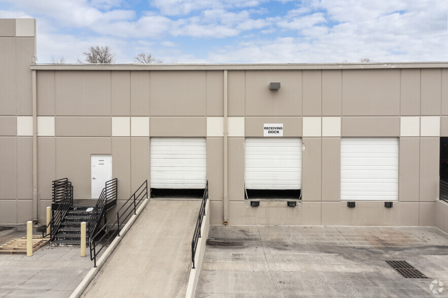 4747 S Pinemont Dr, Houston, TX for lease - Building Photo - Image 3 of 5