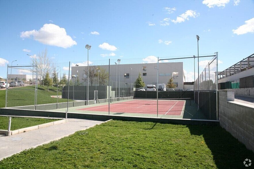 Office in Loeches, Madrid for sale - Building Photo - Image 3 of 4