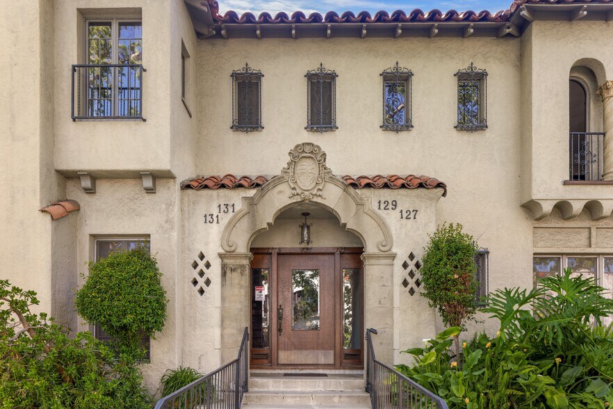 127 S Sycamore Ave, Los Angeles, CA à vendre - Photo du bâtiment - Image 2 de 6