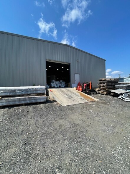 250 Carolina Drive Ext, Roebuck, SC à vendre - Photo du bâtiment - Image 2 de 6