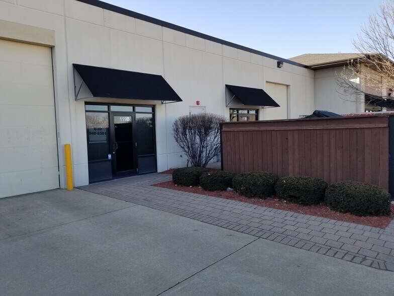 13717 S Route 30, Plainfield, IL à louer - Photo du bâtiment - Image 2 de 7