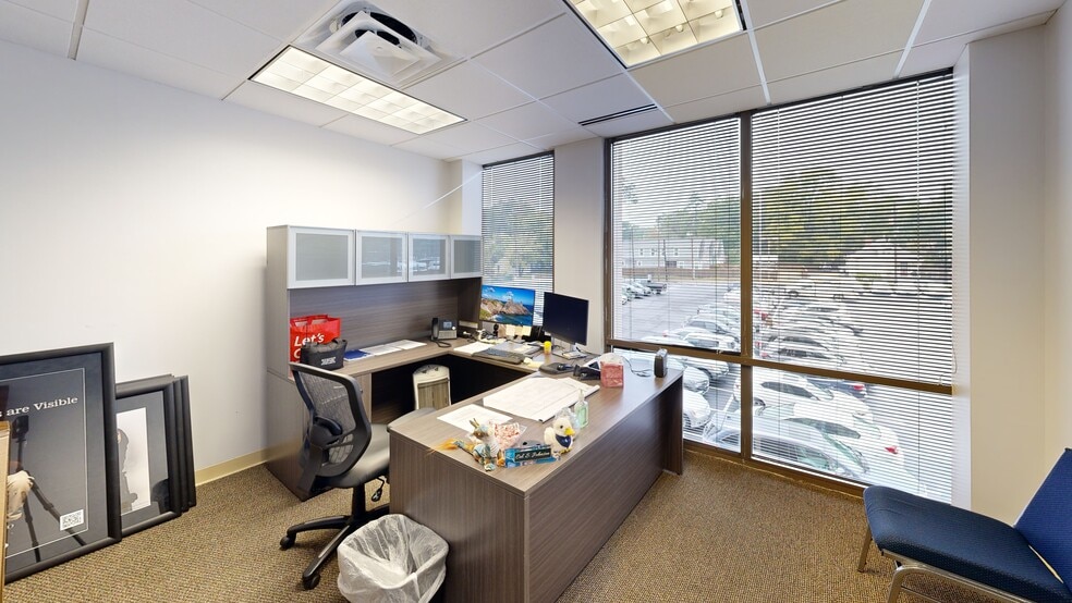 2714 Union Avenue Ext, Memphis, TN for sale - Matterport 3D Scan - Image 3 of 21