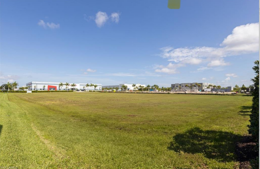 14555 Global Pky, Fort Myers, FL for sale - Building Photo - Image 3 of 7