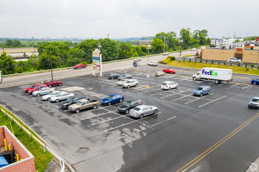 409-463 N Enola Rd, Enola, PA à louer - Photo du bâtiment - Image 3 de 3