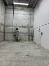 12355 SW 129th Ct, Miami, FL for lease Interior Photo- Image 2 of 5