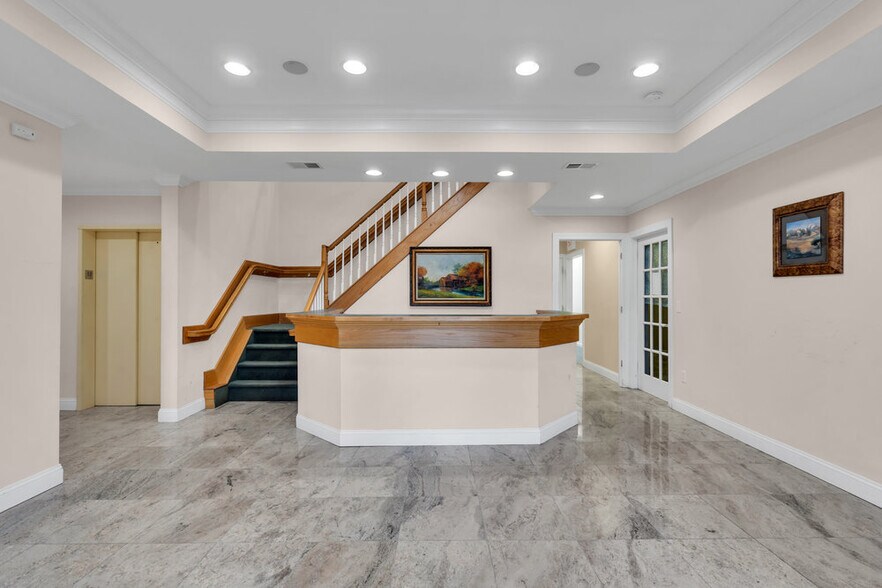 1 Dag Hammarskjold Blvd, Howell, NJ à vendre - Photo du bâtiment - Image 3 de 109