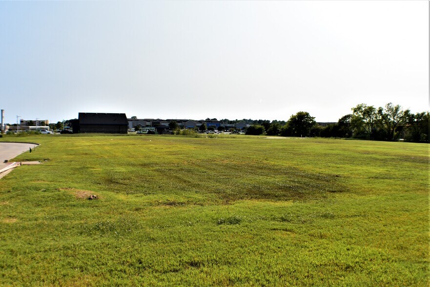 Bourbon St Developmemt, Stillwater, OK à vendre - Photo du bâtiment - Image 2 de 2