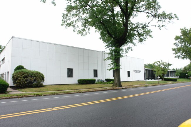 Plus de détails pour 450 W 1st Ave, Roselle, NJ - Industriel à louer