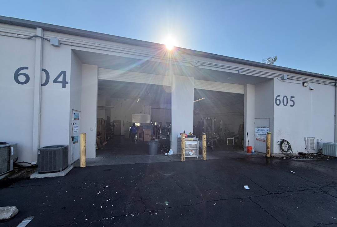 13190 56th Ct, Clearwater, FL à louer Photo intérieure- Image 1 de 5