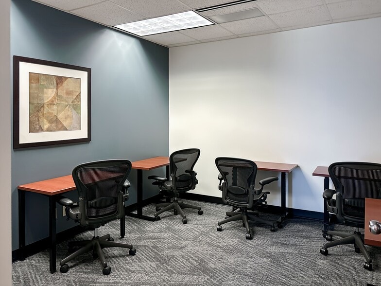 8888 Keystone Crossing, Indianapolis, IN for lease - Interior Photo - Image 3 of 12