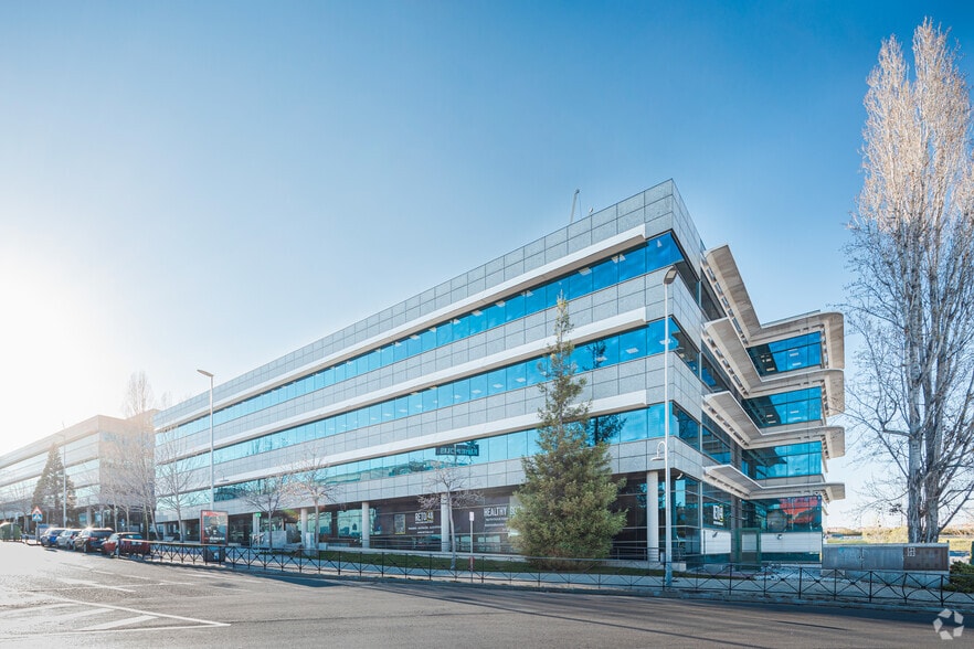 Avenida de Bruselas, 24, Alcobendas, Madrid for lease - Building Photo - Image 3 of 3
