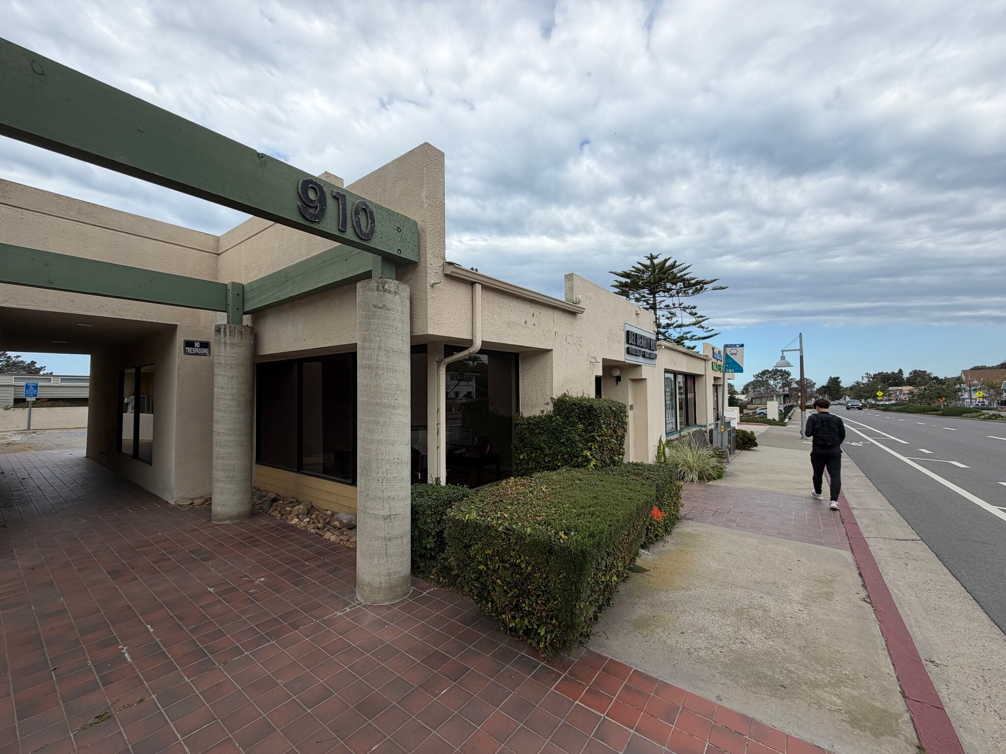 910 Camino Del Mar, Del Mar, CA for lease Interior Photo- Image 1 of 3