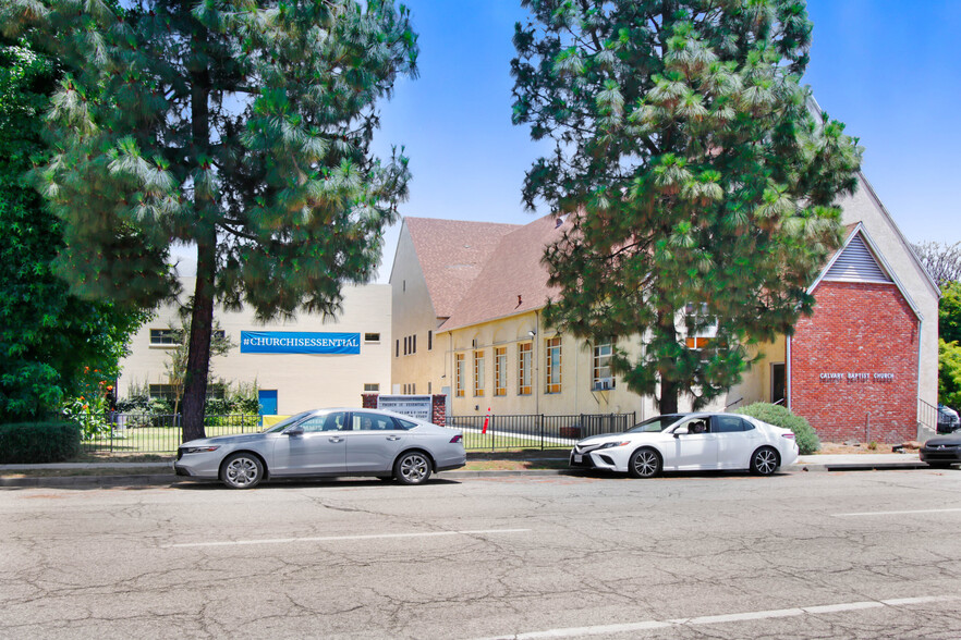 724 S Glenoaks Blvd, Burbank, CA for sale - Primary Photo - Image 1 of 43