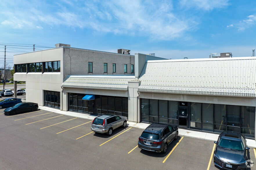 6685 Tomken Rd, Mississauga, ON for lease - Building Photo - Image 3 of 6