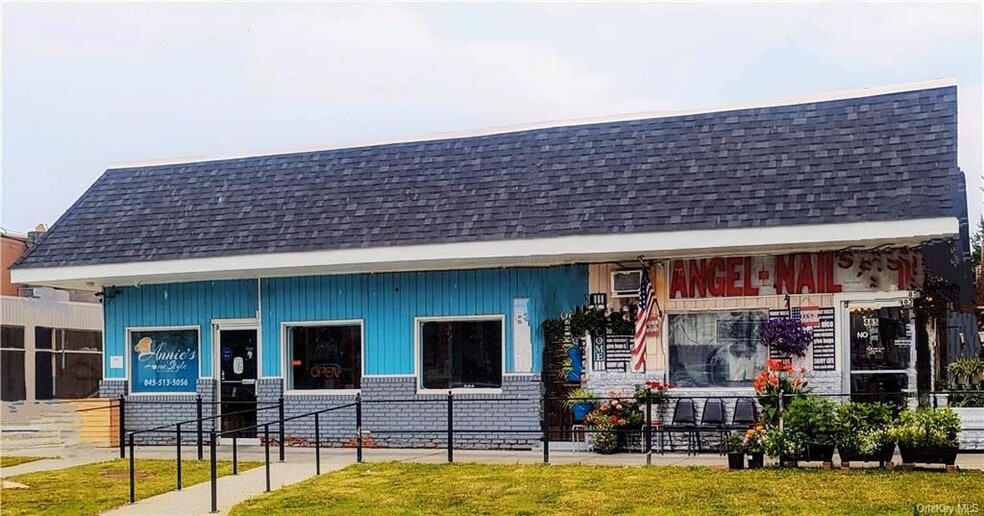 485 Broadway, Monticello, NY for sale - Building Photo - Image 2 of 19