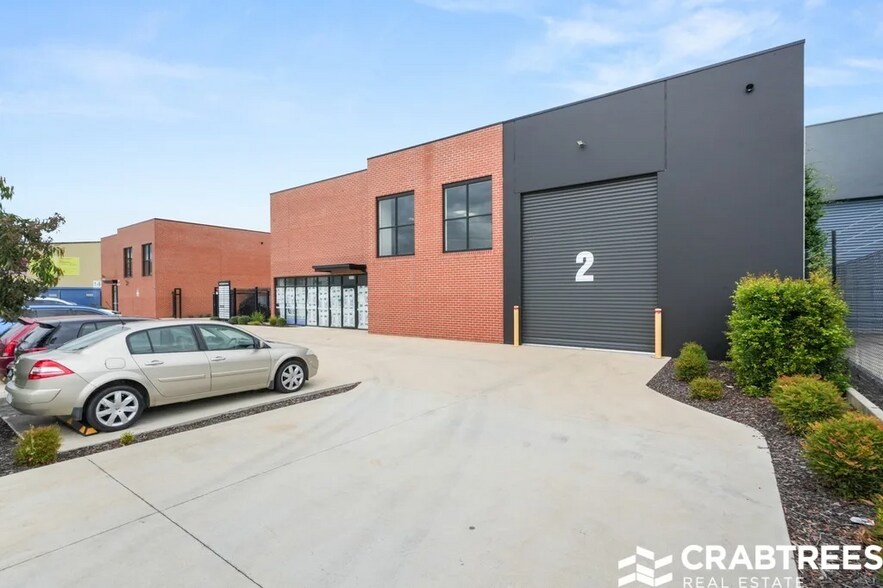12 Natalia Ave, Oakleigh South for sale - Building Photo - Image 2 of 5