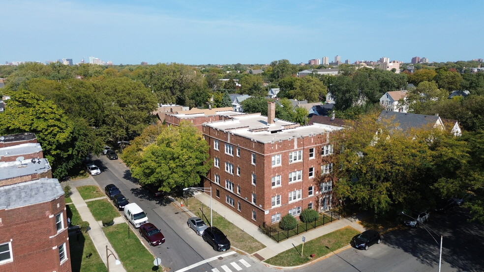 7549-7555 S Kenwood Ave, Chicago, IL for sale - Building Photo - Image 1 of 8