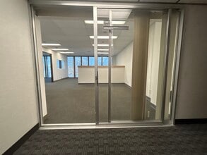 3525 W Peterson Ave, Chicago, IL for lease Building Photo- Image 2 of 5