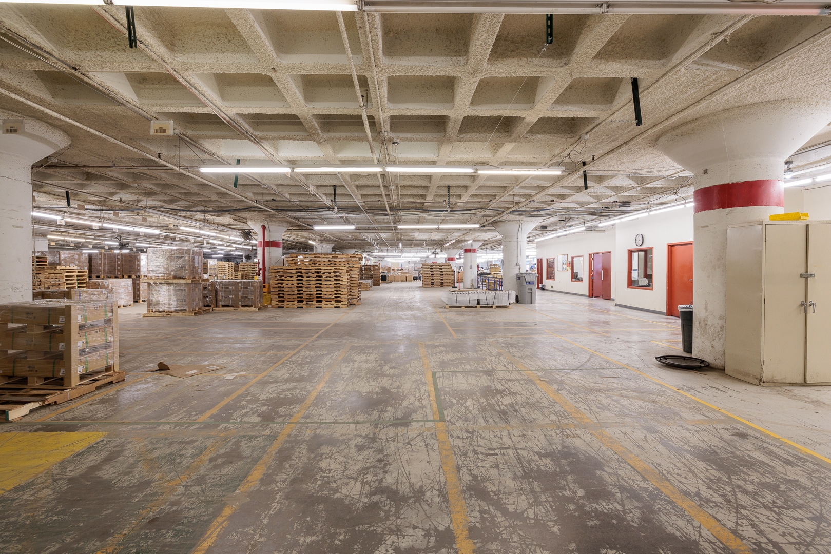 1111 W 35th St, Chicago, IL for lease Interior Photo- Image 1 of 3