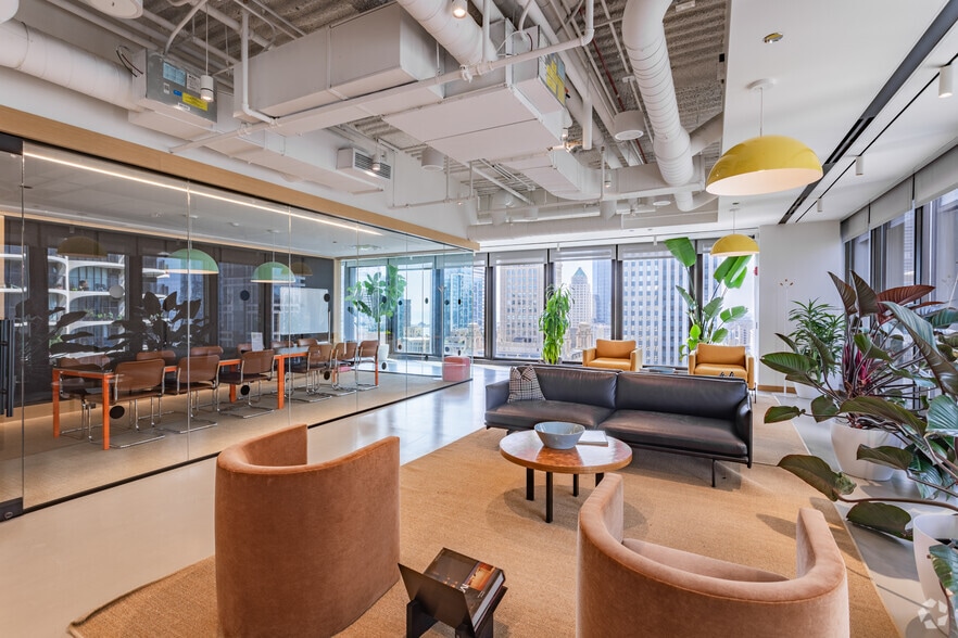 330 N Wabash Ave, Chicago, IL for lease - Interior Photo - Image 2 of 20