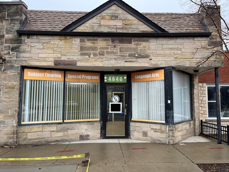 4640-4650 Oakton St, Skokie, IL for lease - Building Photo - Image 2 of 50