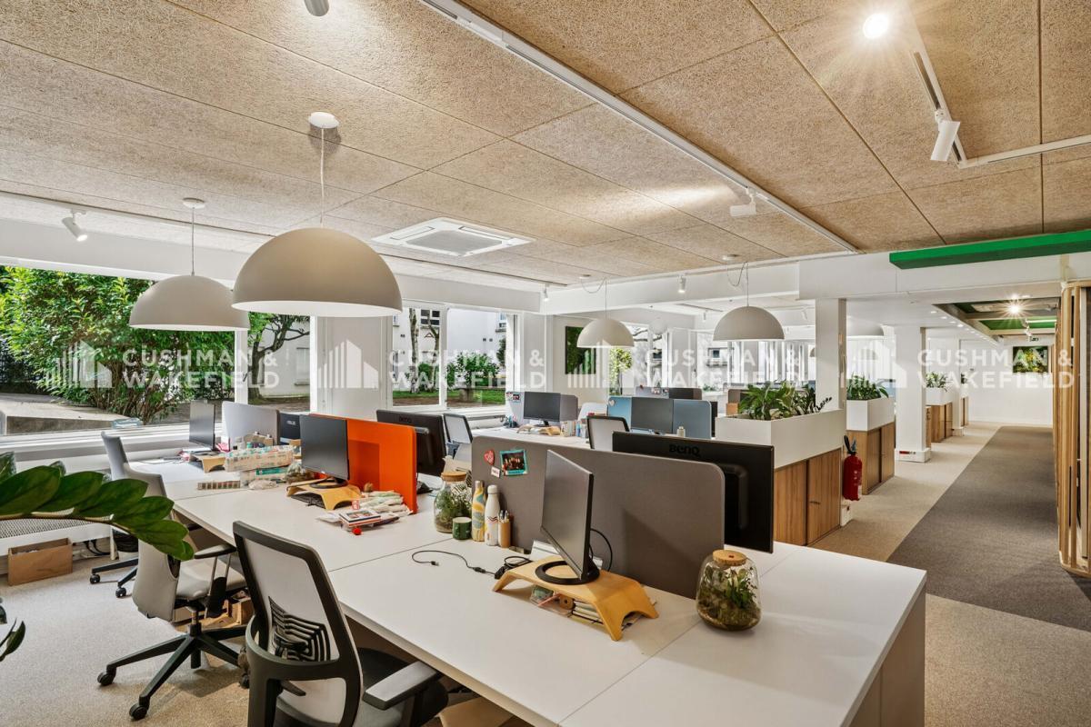 Office in Boulogne-Billancourt for sale Interior Photo- Image 1 of 14